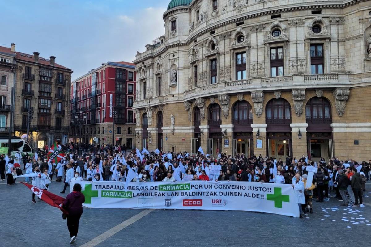 ConcentraciÃ³n del pasado sÃ¡bado en Bilbao, convocada por la AsociaciÃ³n de FarmacÃ©uticos Regentes, Adjuntos, Sustitutos y Sin Ejercicio de Vizcaya (Afrasse).